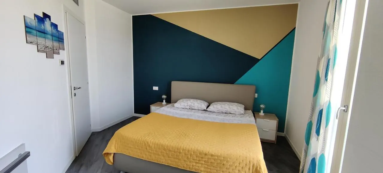 Bloom Modern House - Milano Apartment